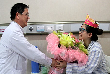 28岁生日孙琳医生送花祝贺